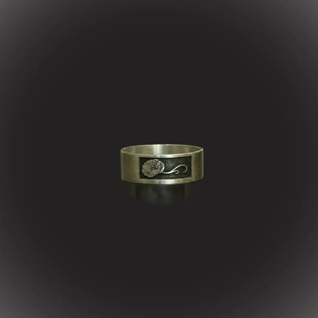 august poppy birth month ring band